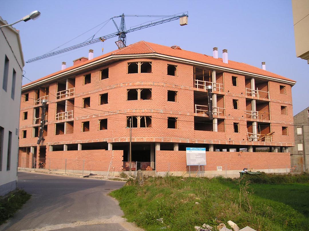Edificio de viviendas en Coristanco.